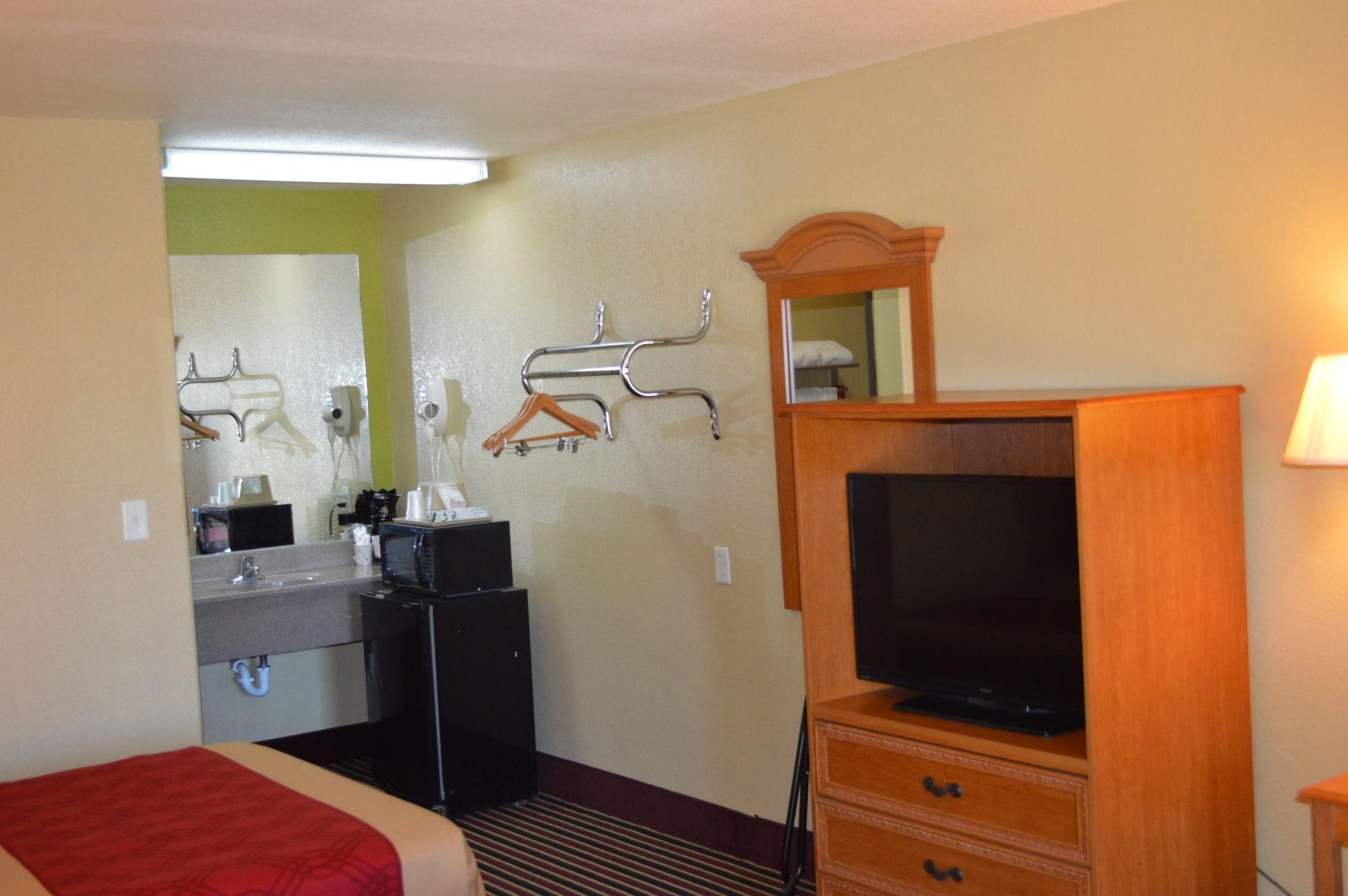 Econo Lodge Lake Charles University Area Bagian luar foto