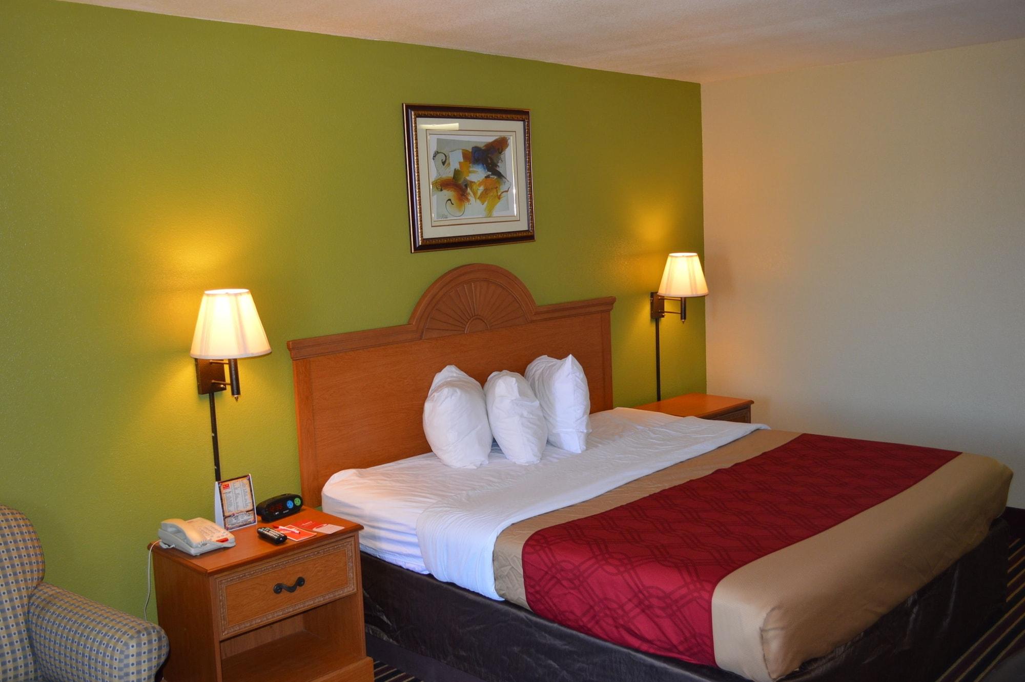 Econo Lodge Lake Charles University Area Bagian luar foto
