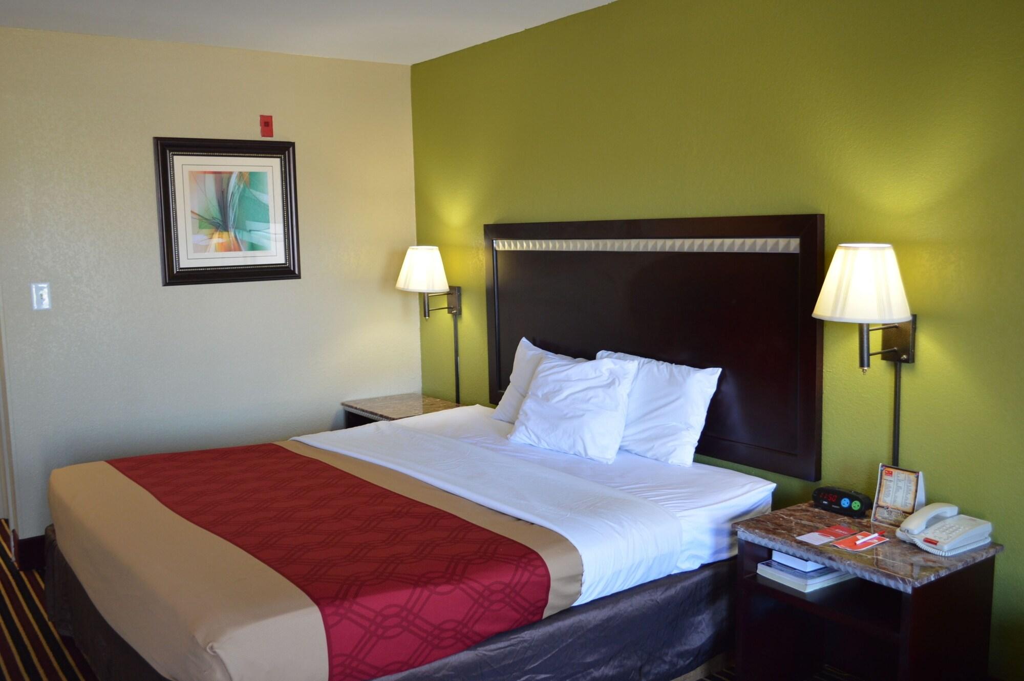 Econo Lodge Lake Charles University Area Bagian luar foto