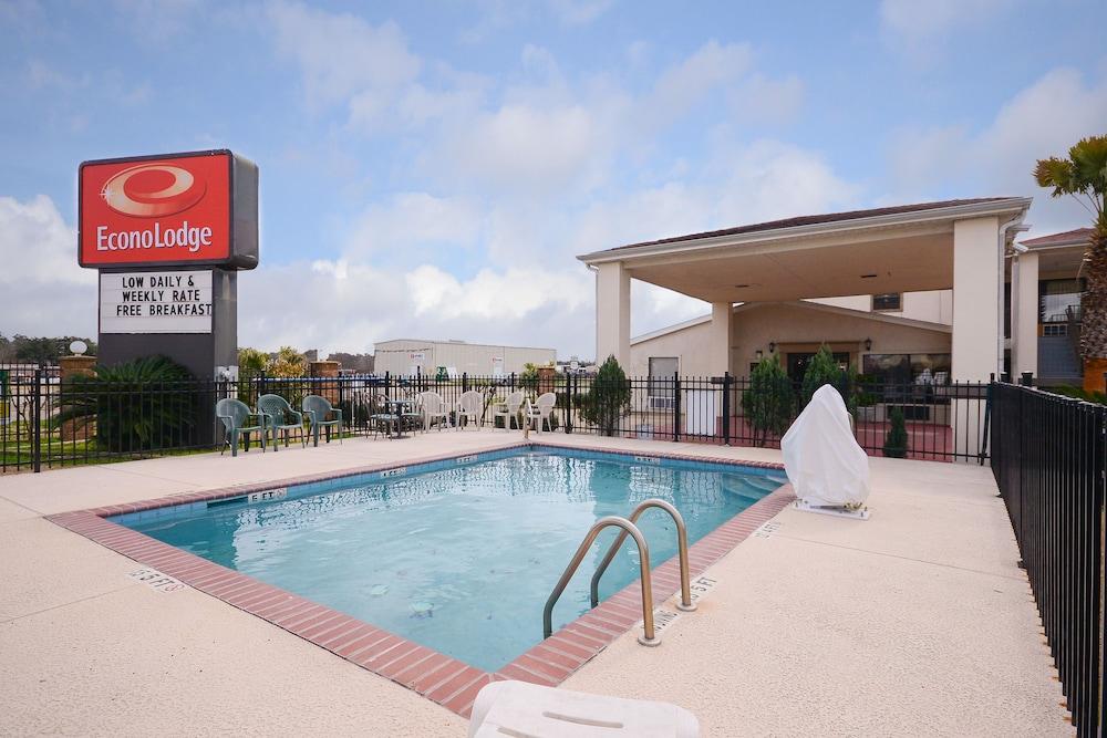 Econo Lodge Lake Charles University Area Bagian luar foto