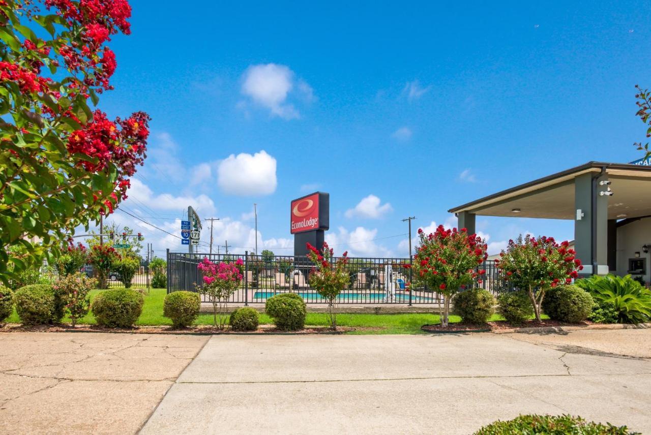 Econo Lodge Lake Charles University Area Bagian luar foto